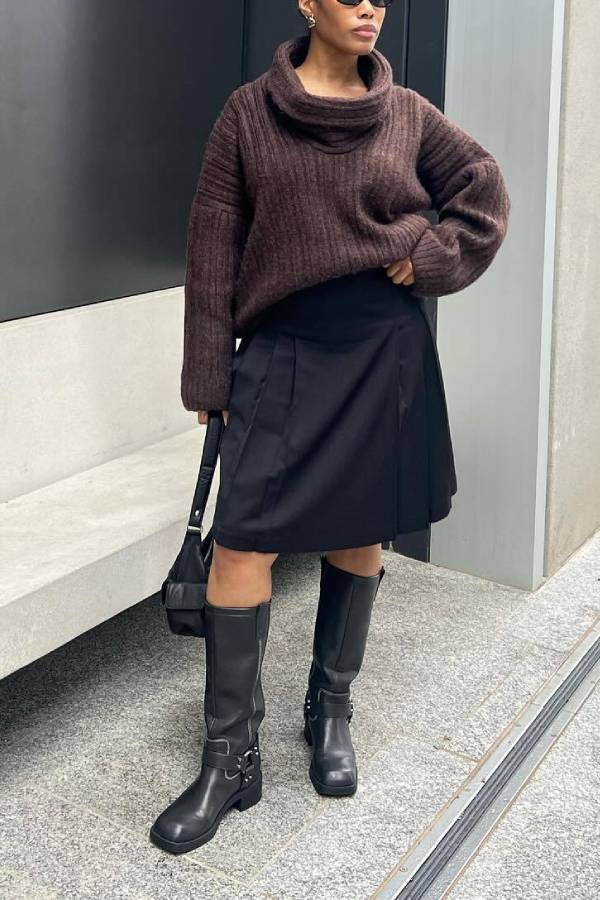 Stilla | Modetrend, Løs Strikpullover Med Uregelmæssig Krave