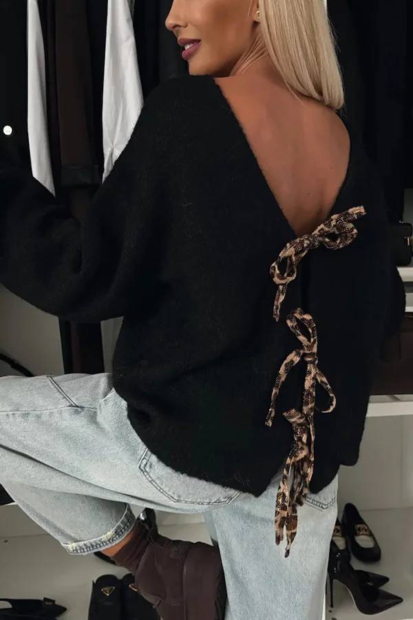 Stilla | Strikpullover med trendy kvaster, leopardmønster og bindebånd