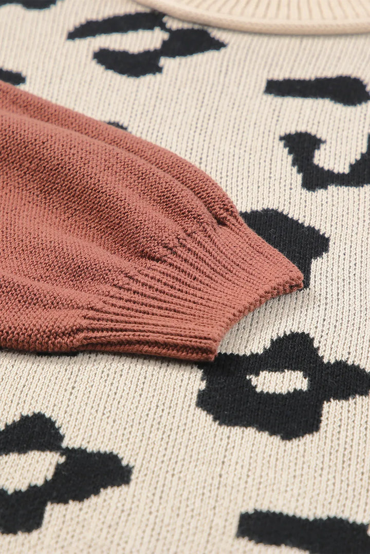 Stilla | Rund hals pullover med lange ærmer og leopardmønster