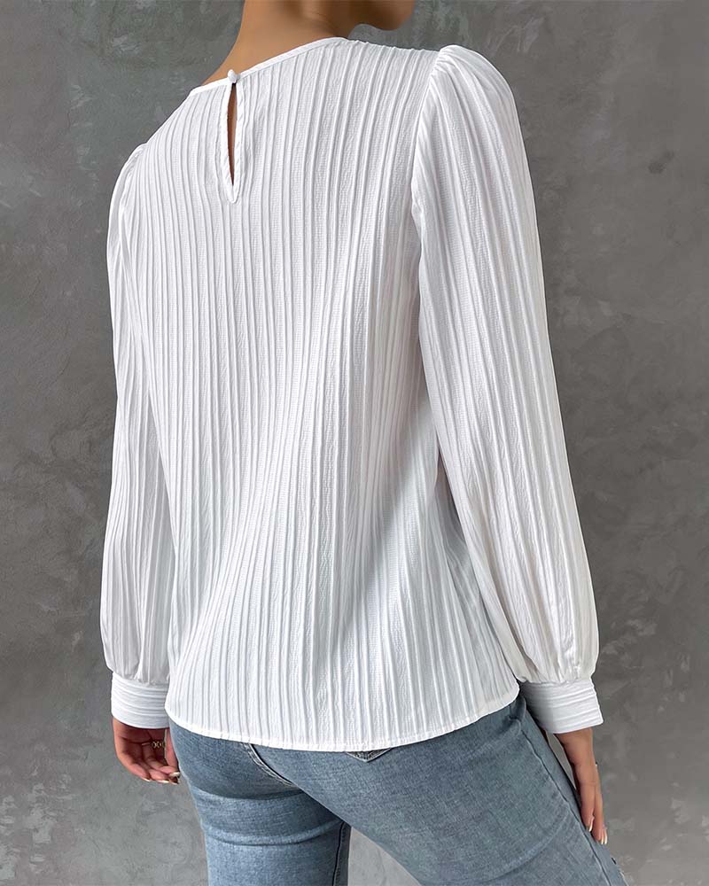 Stilla | Ensfarvet Bluse Med V-udskæring