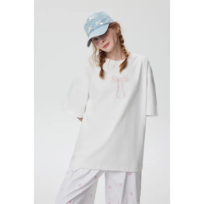 Stilla | Sløjfebroderet Oversized T-shirt
