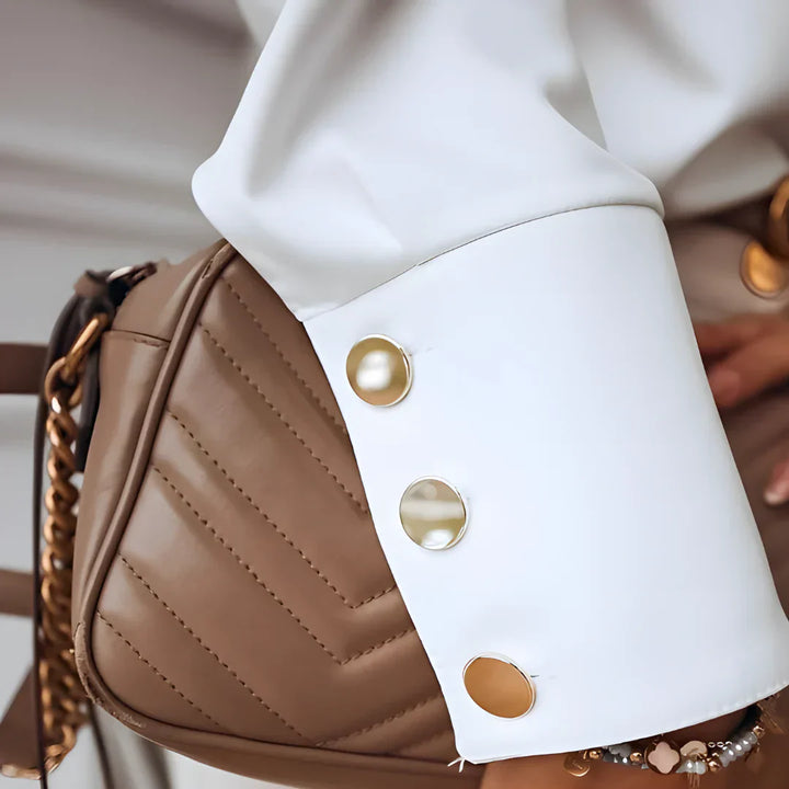 Stilla | Bluse med unikke knapper til damer