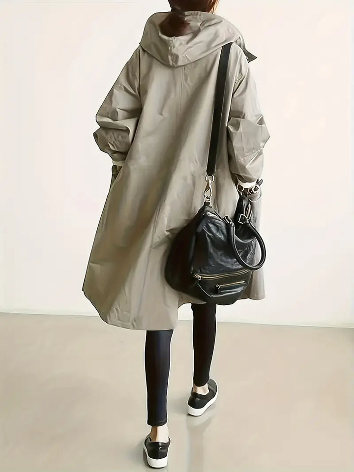 Stilla | Elegant Trench Store Størrelser. Klassisk, Forlænget Bælte Taljen