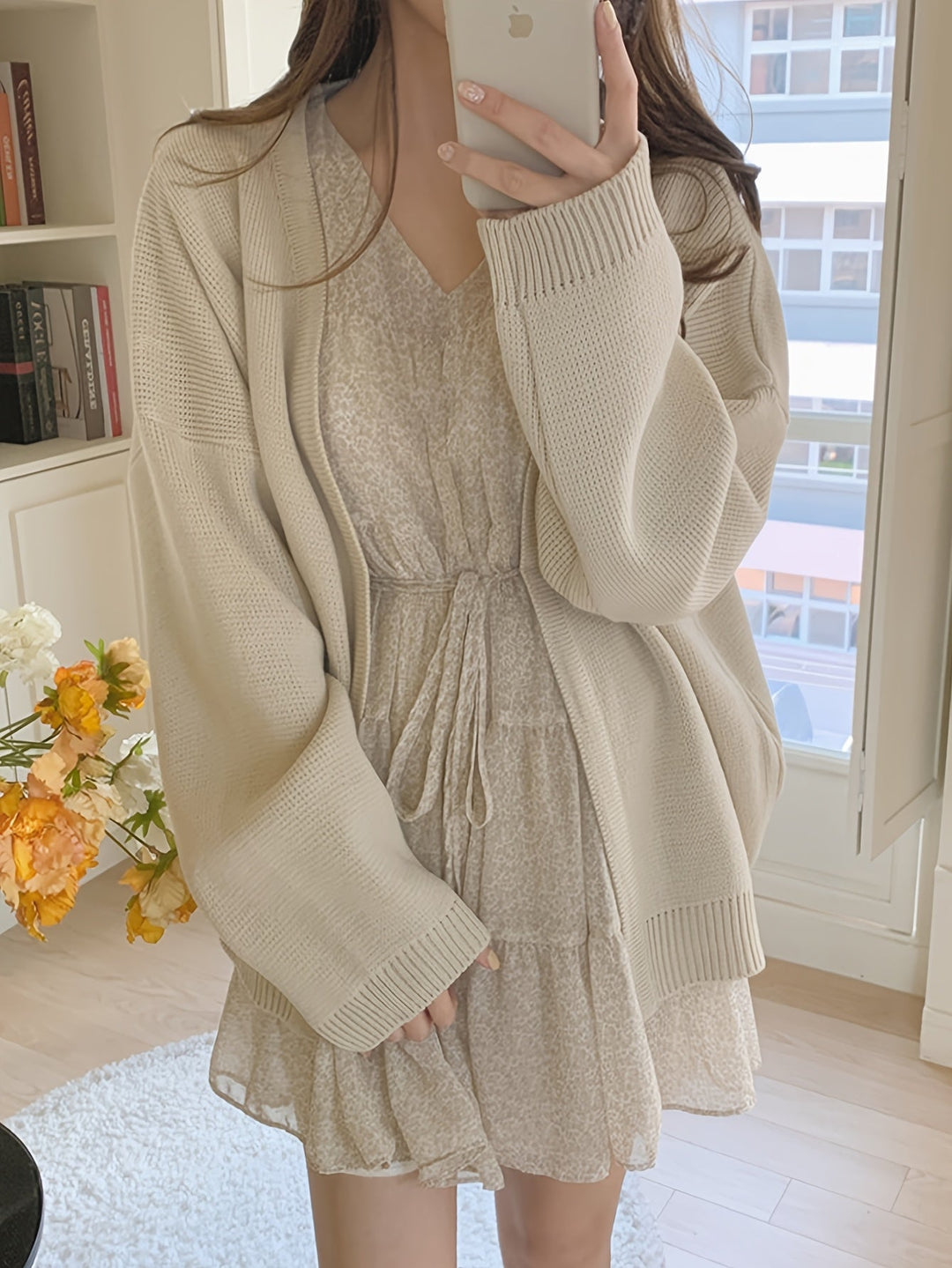 Stilla | Elegant Sommerkjole Chiffon, Blomster Mønster, V-Hals, Bånd Taljen