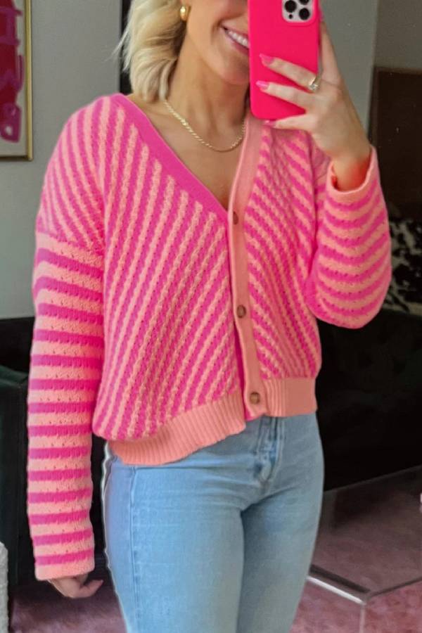 Stilla | Knap Cardigan Med Rosa Striber, Overskårne Skuldre Og V-hals