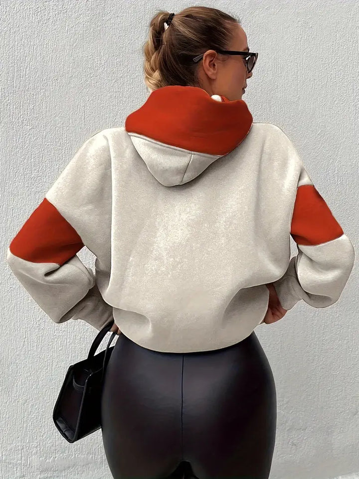 Stilla | Moderne bomulds hoodie med farveblokering-design