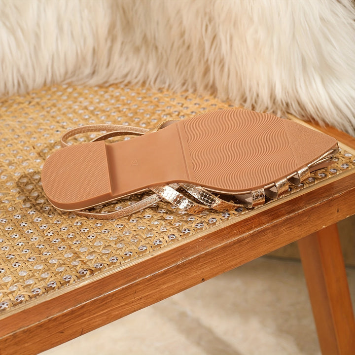Stilla | Elegant Sandaler Lavet Af Metalisk Materiale, Stilfulde Sommer Sko Guld Farve