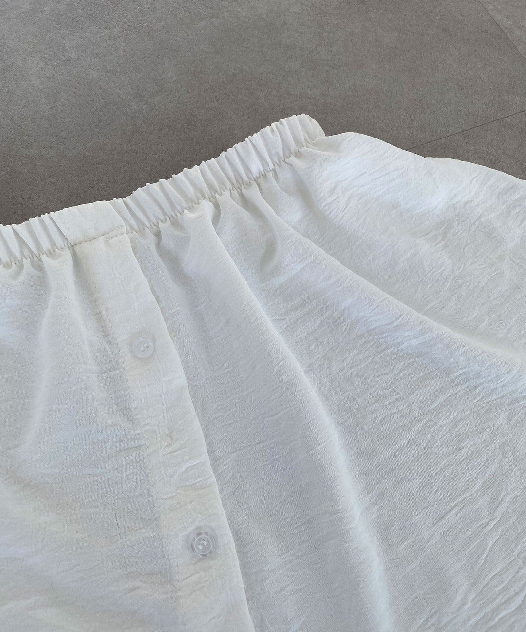 Stilla | Elegant Bluserock Hvid