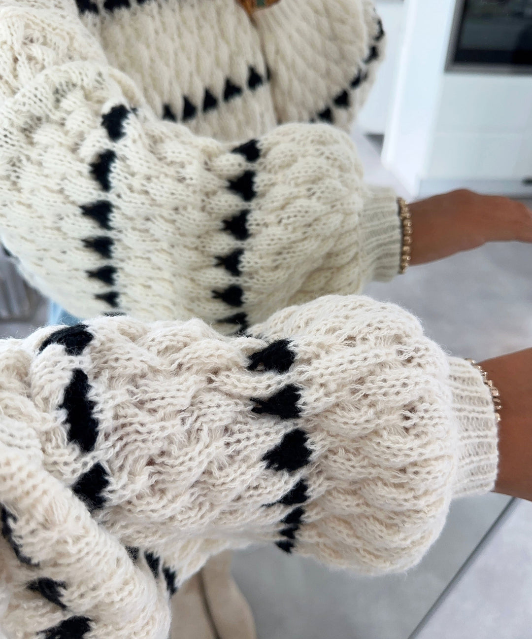 Stilla | Pullover i Groft Maske