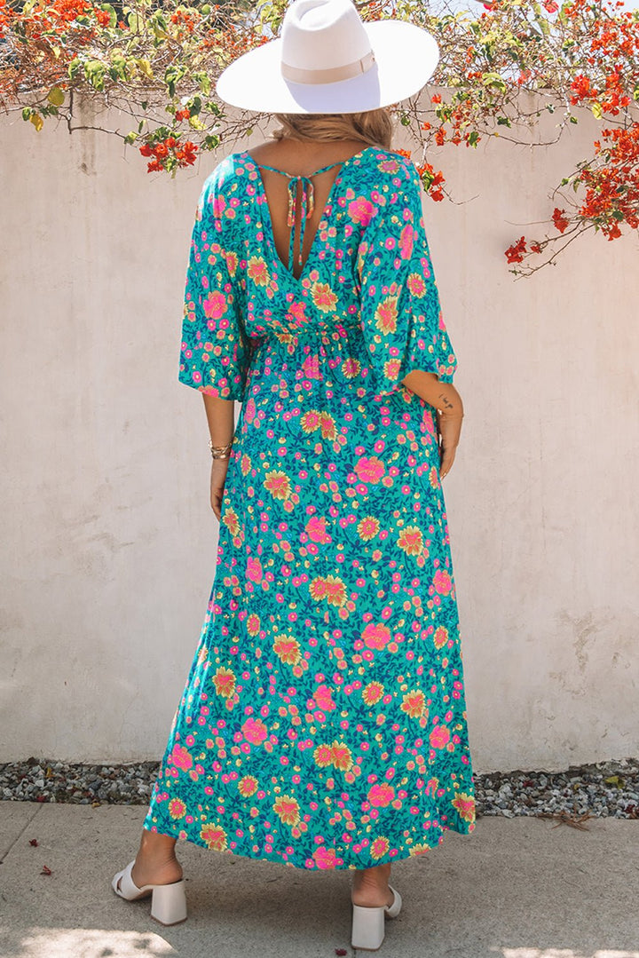Stilla | Lang Boho Grøn Kjole Med Dyb V-hals og Blomstermønster