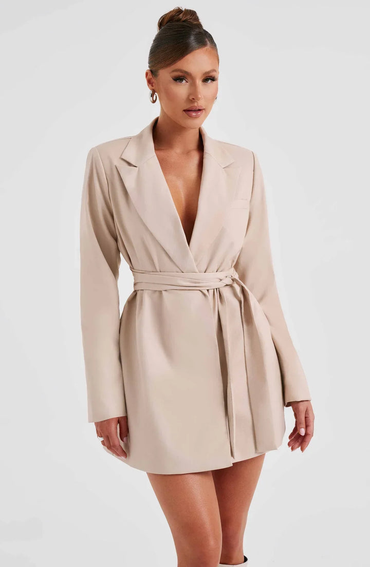 Stilla | Elegante Jakkesætskjole