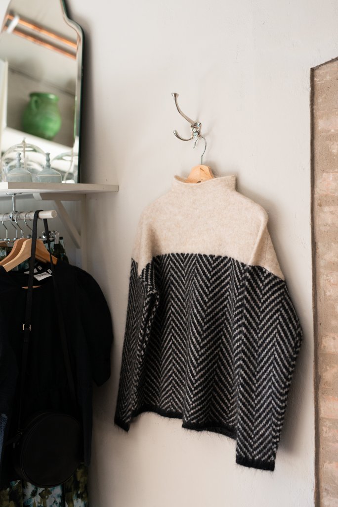 Stilla | Pullover med tofarvet rullekrave i bomuld