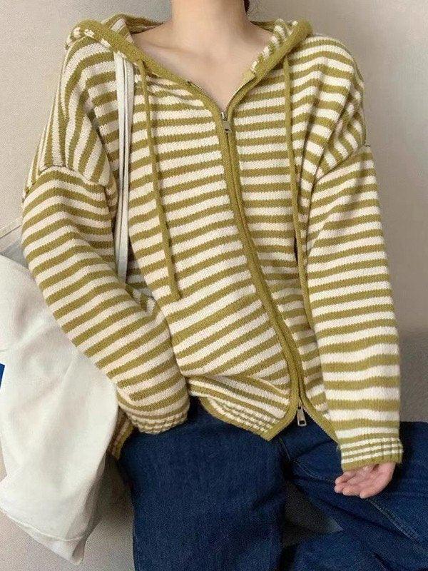 Stilla | Cozy Stribet Hættecardigan med Lynlås