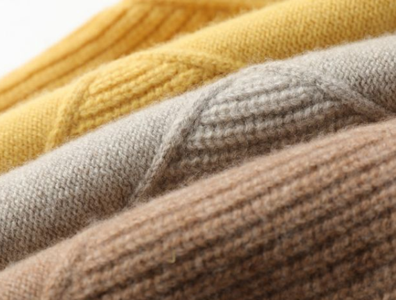Stilla | Pullover med en behagelig krave