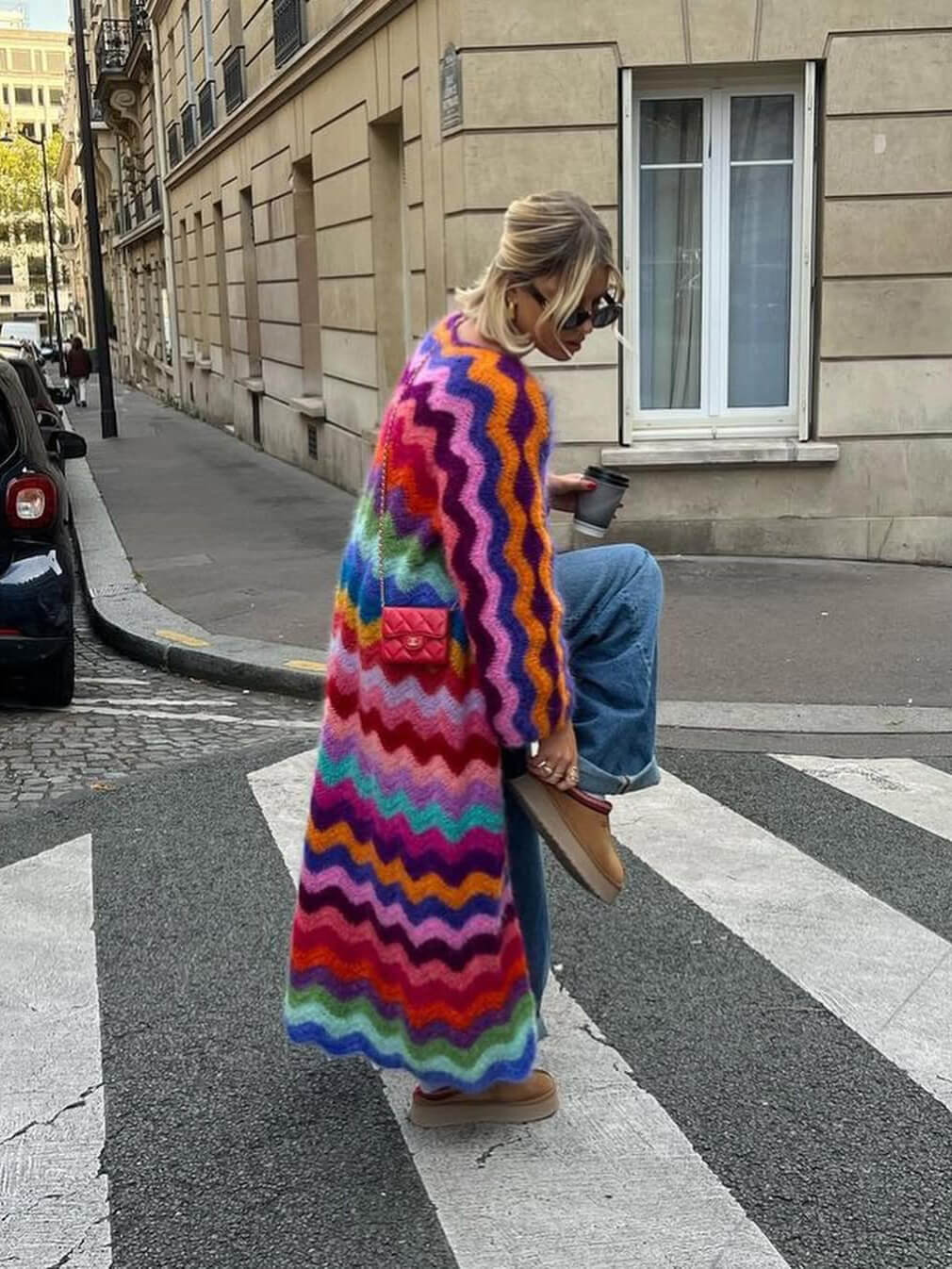 Stilla | Regnbuefarvet vest til livlige looks