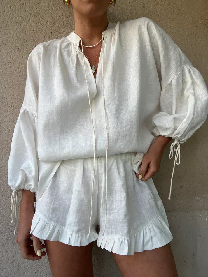 Stilla | Stilfuld Sommer Sæt Bluse Og Shorts