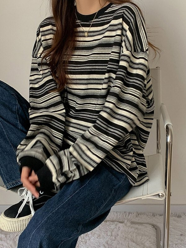 Stilla | Oversized Pullover med Rund Halsudskæring og Striber