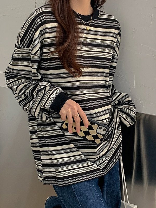 Stilla | Oversized Pullover med Rund Halsudskæring og Striber