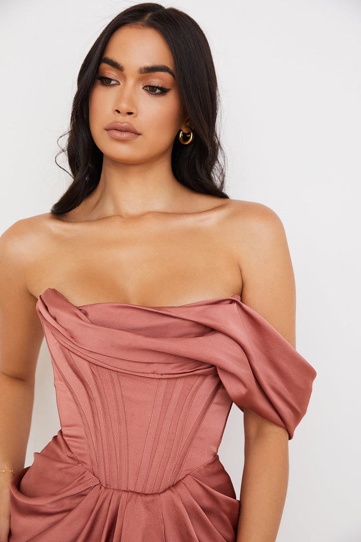 Stilla | Draperet Midikjole Satin Med En Skulder