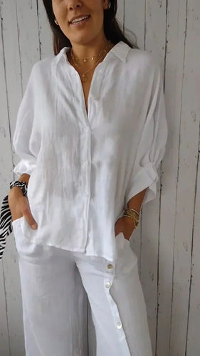 Stilla | Bluse i Bomuld og Linned med Knapliste Design