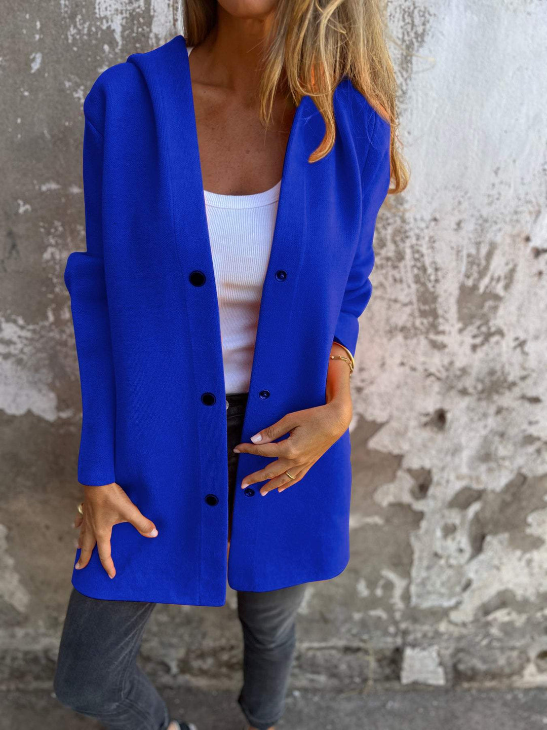 Stilla | Løs Hoodie med Enkel Knapliste