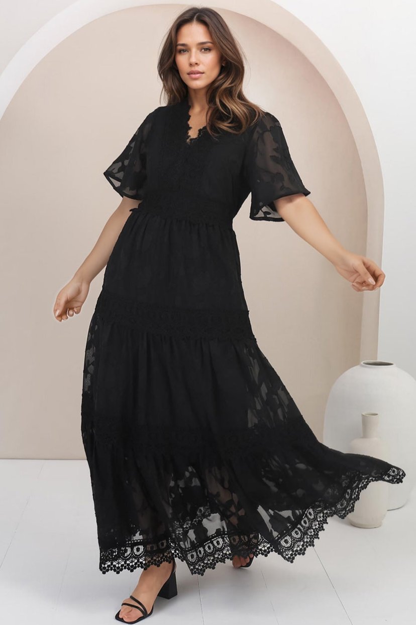 Stilla | Elegant Sort Maxikjole