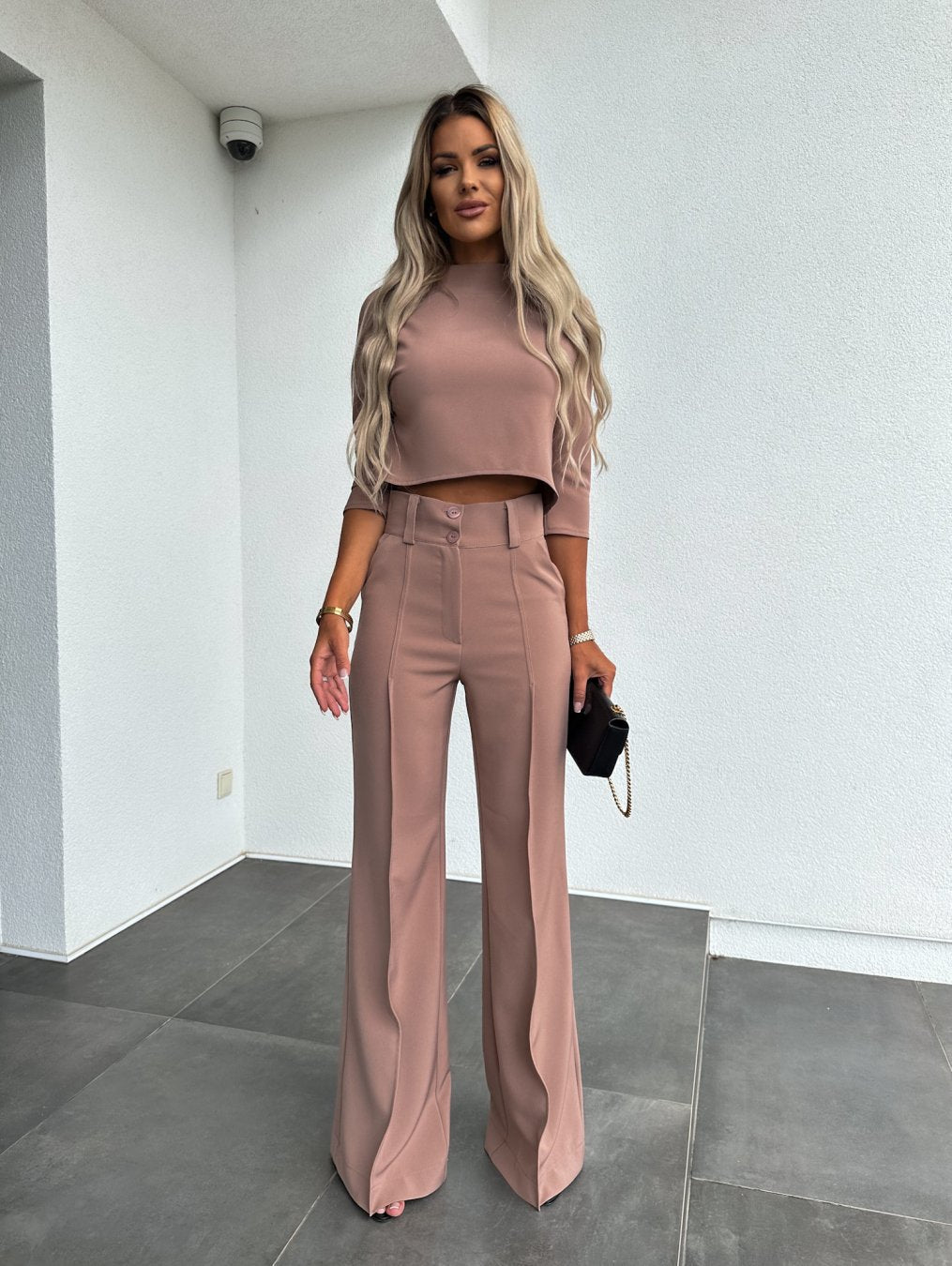 Stilla | Mono elegant