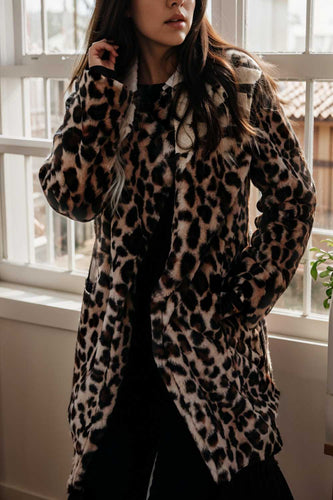 Stilla | Midi-frakke Med Lange Ærmer Af Kunstpels Med Leopardmønstret Revers