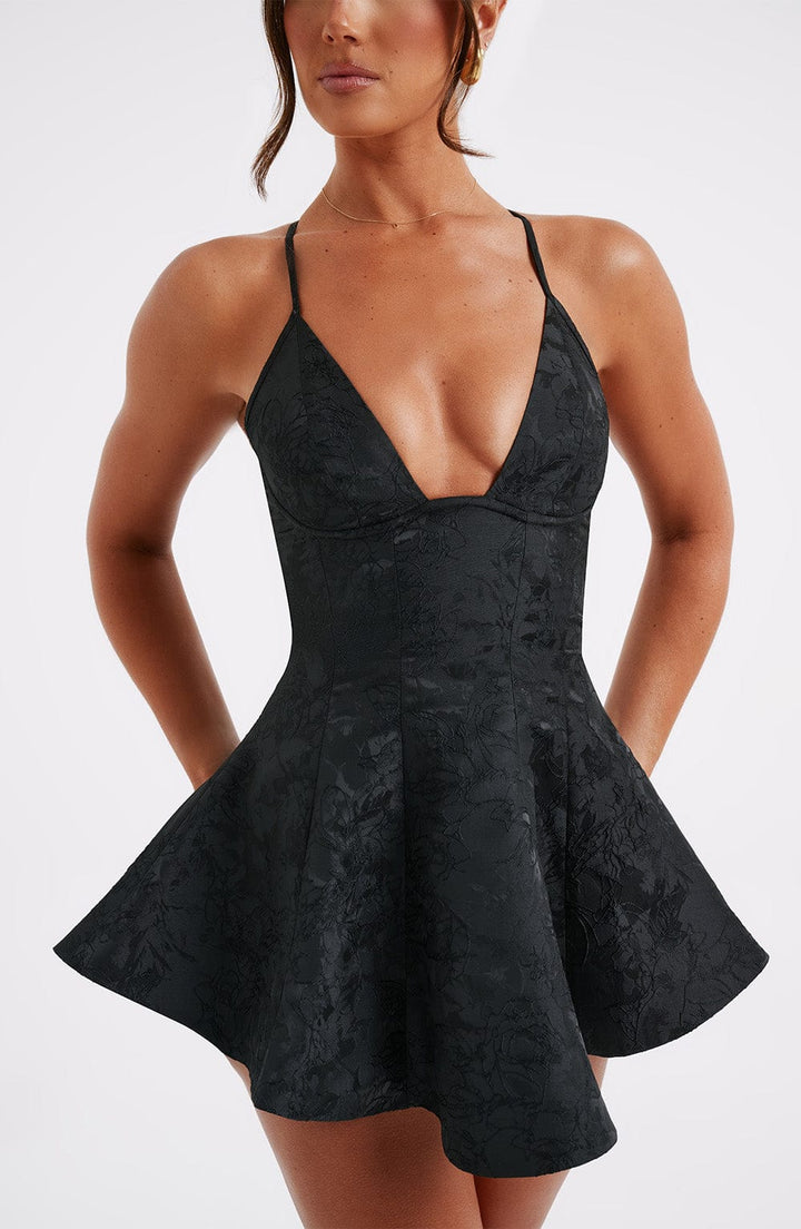 Stilla | Elegant Satin Kjole Med Dybt Udsnit