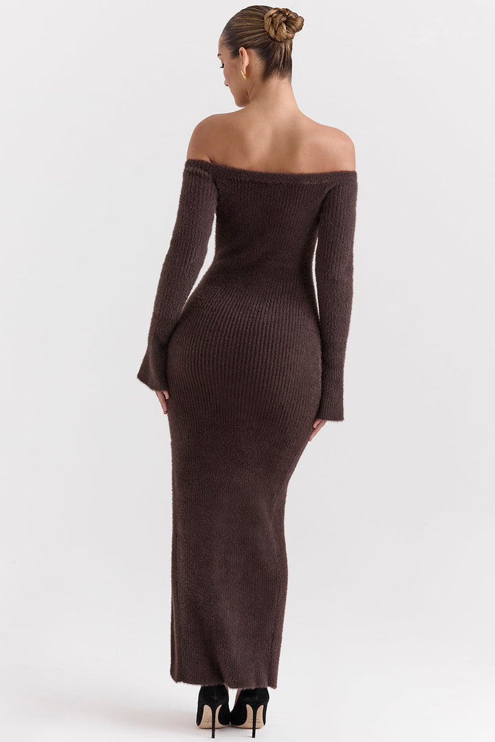 Stilla | Espresso Strikket Off Shoulder Kjole