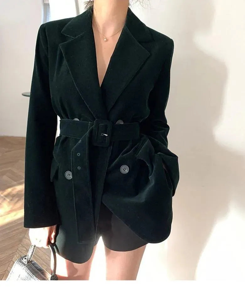Stilla | Skinnende Samt Bælte Oversized Blazer Damer - Fritid - Ensfarvet