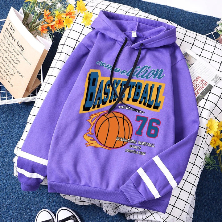 Stilla | Dame Hættetrøje med Basketballdesign