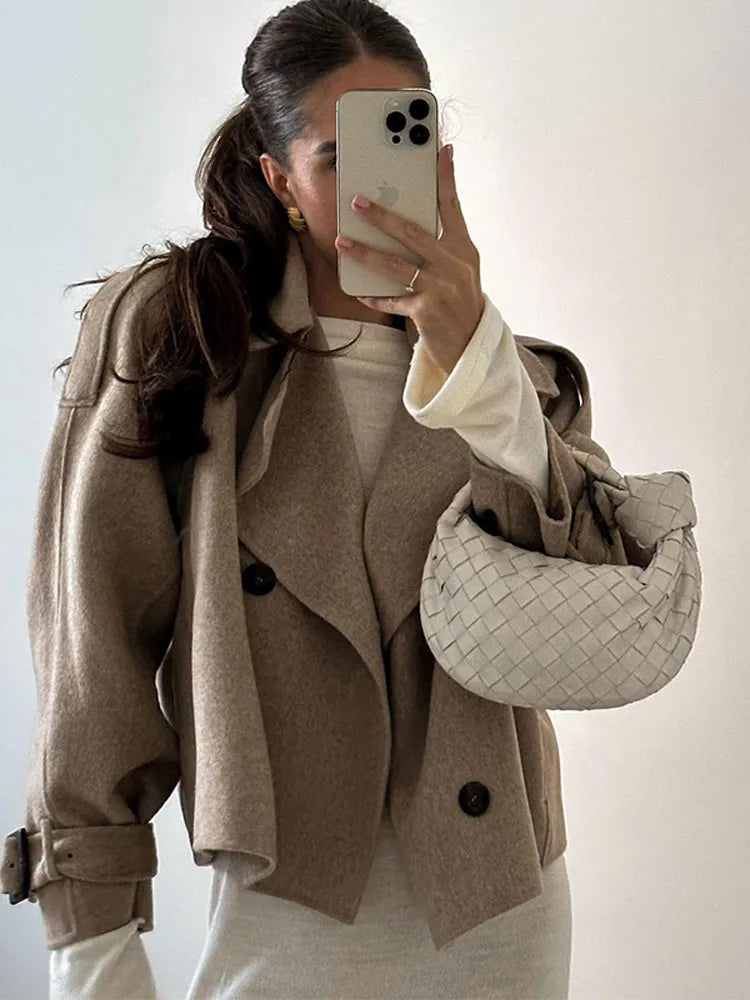Stilla | Kort Trenchcoat Til Kvinder