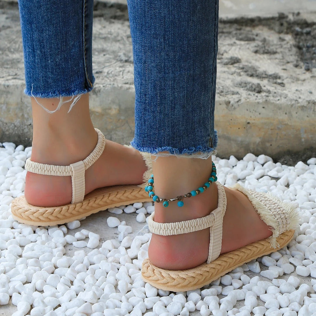 Stilla | Sandaler med frynse snørebånd