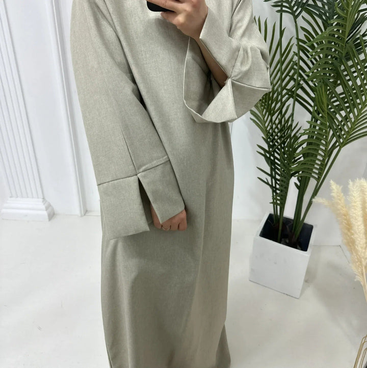 Stilla | Femme De Luxe in Linned Safiara