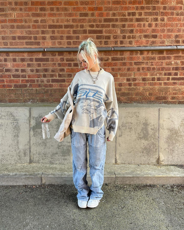 Stilla | En Trendy Streetwear-Strik til et Modigt Look