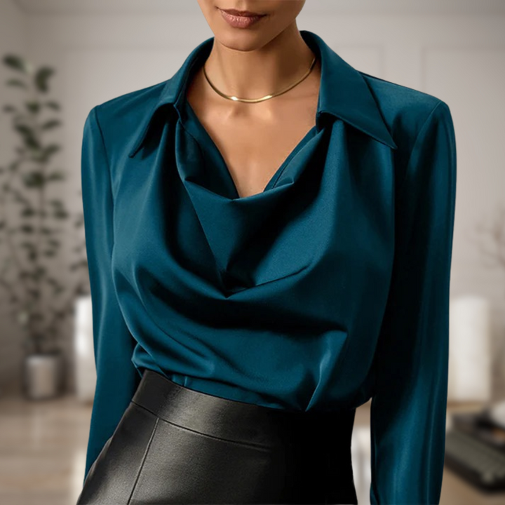 Stilla | Elegant Satinbluse med Ståkrave