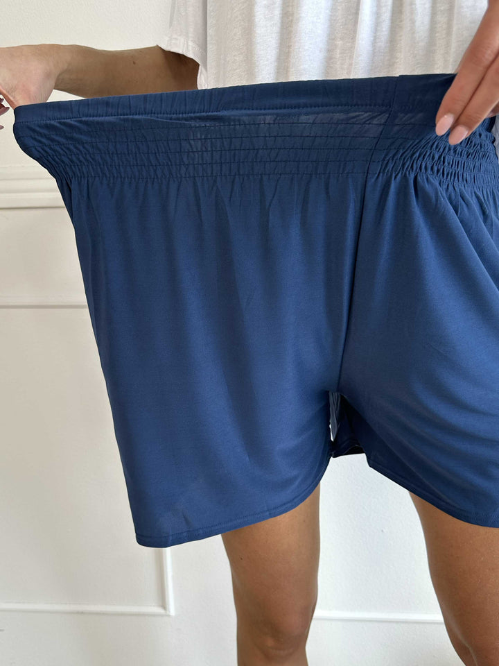 Stilla | Elastiske High Waist Shorts