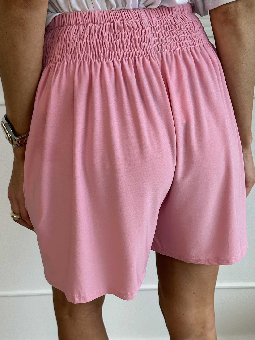 Stilla | Elastiske High Waist Shorts