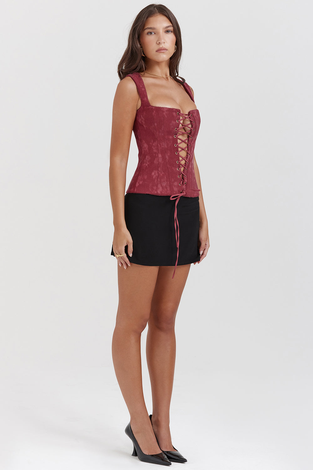 Stilla | Merlot Blomstret Korset