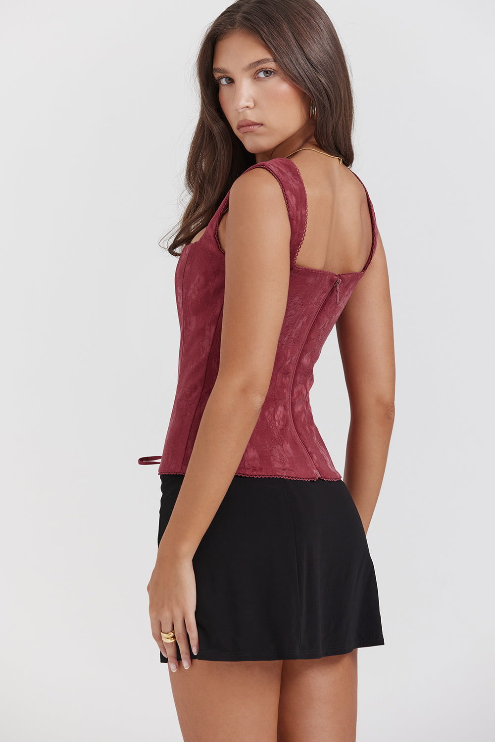Stilla | Merlot Blomstret Korset