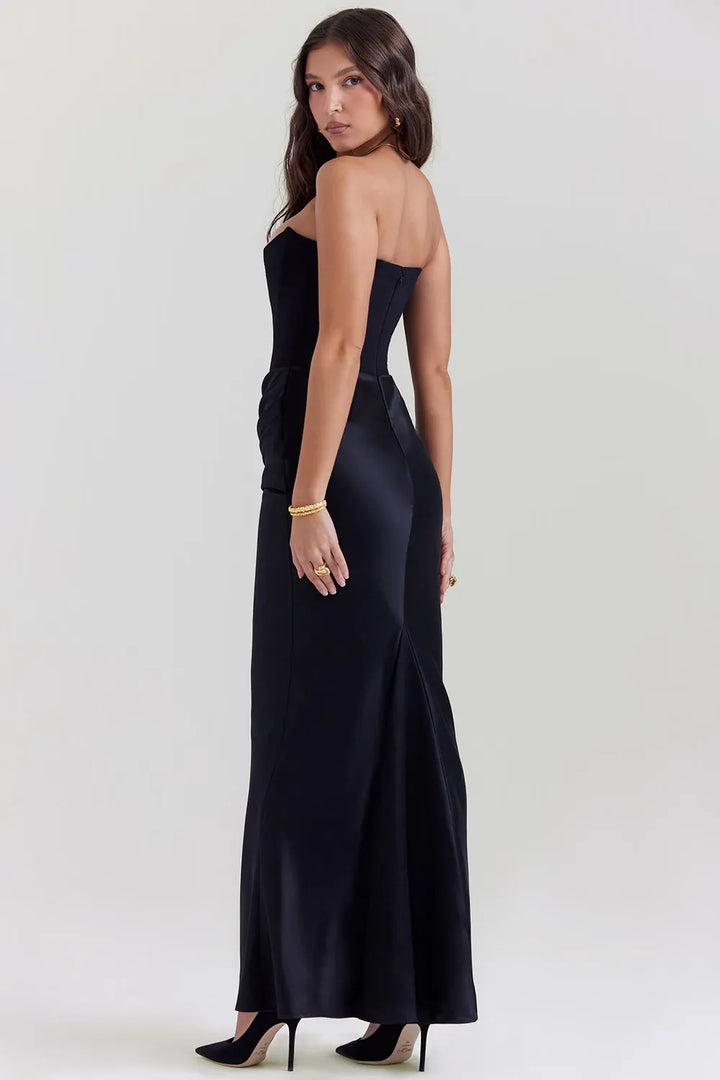 Stilla | Elegant kjole med satin drapering