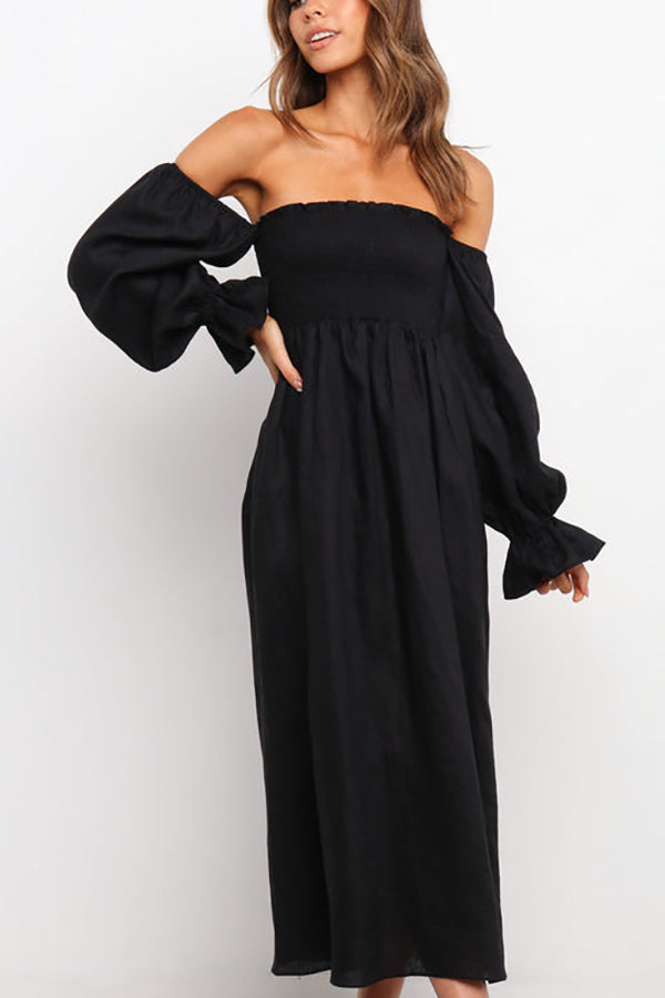 Stilla | Off Shoulder Smocked Midi Kjole