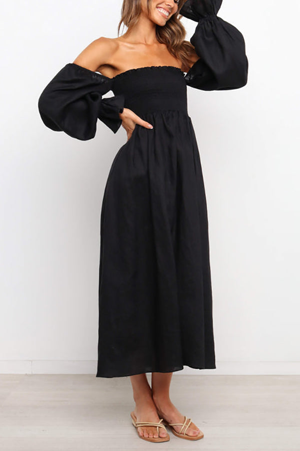 Stilla | Off Shoulder Smocked Midi Kjole