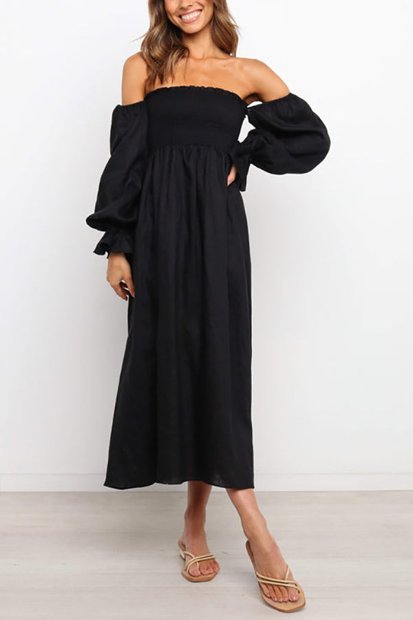 Stilla | Off Shoulder Smocked Midi Kjole