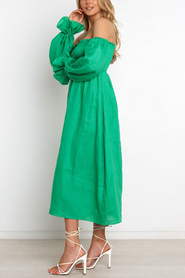 Stilla | Off Shoulder Smocked Midi Kjole