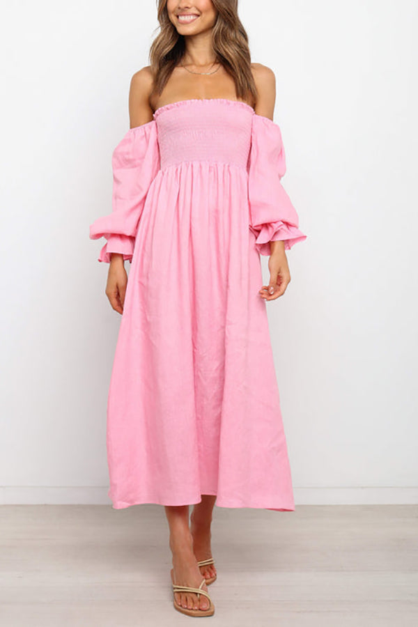Stilla | Off Shoulder Smocked Midi Kjole
