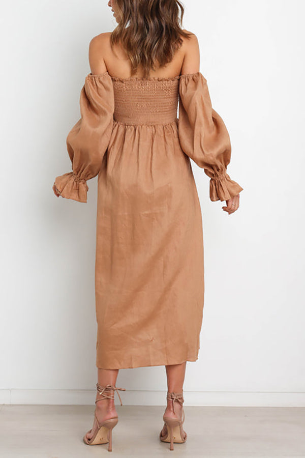 Stilla | Off Shoulder Smocked Midi Kjole