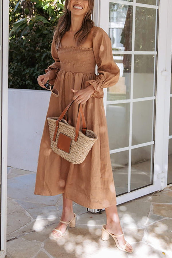 Stilla | Off Shoulder Smocked Midi Kjole