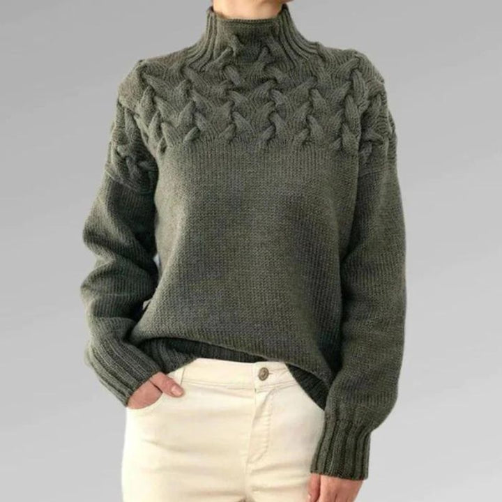 Stilla | Pullover med rullekrave og stort fletmønster